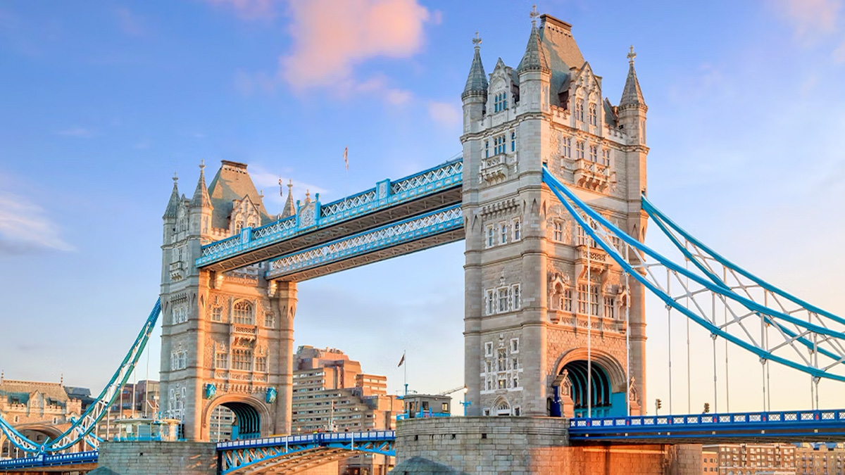Photo of Tower Bridge 1